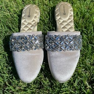 Birdies Jeweled slides ✨ Size 6